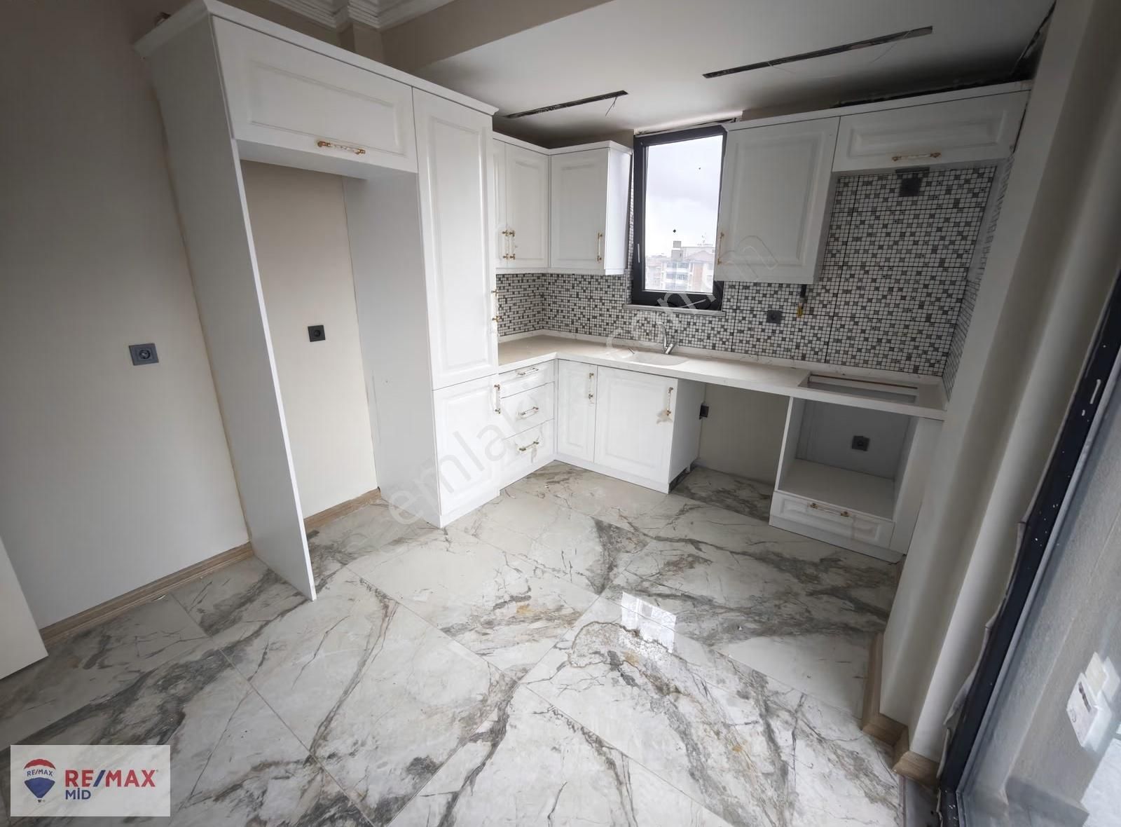 Remax Mid - Satılık 7+1 Trıbleks Villa - Toygar - Sıfır - Görsel 19