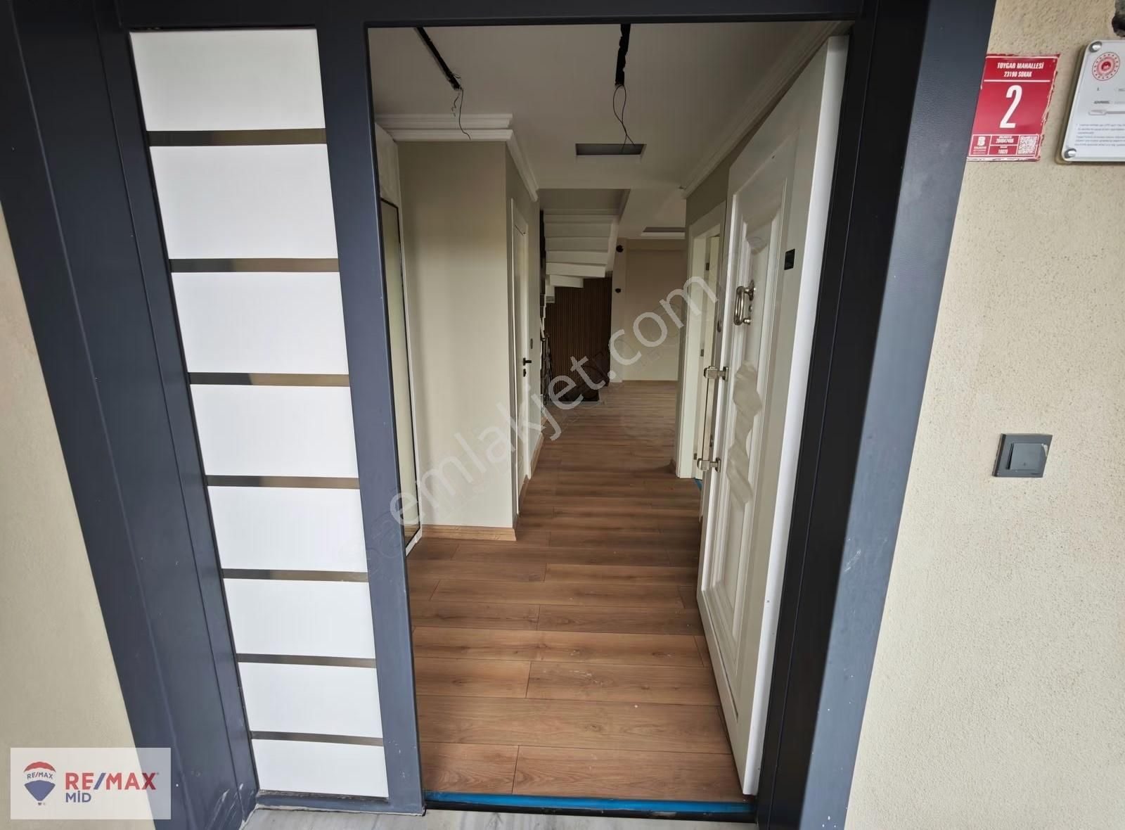 Remax Mid - Satılık 7+1 Trıbleks Villa - Toygar - Sıfır - Görsel 17