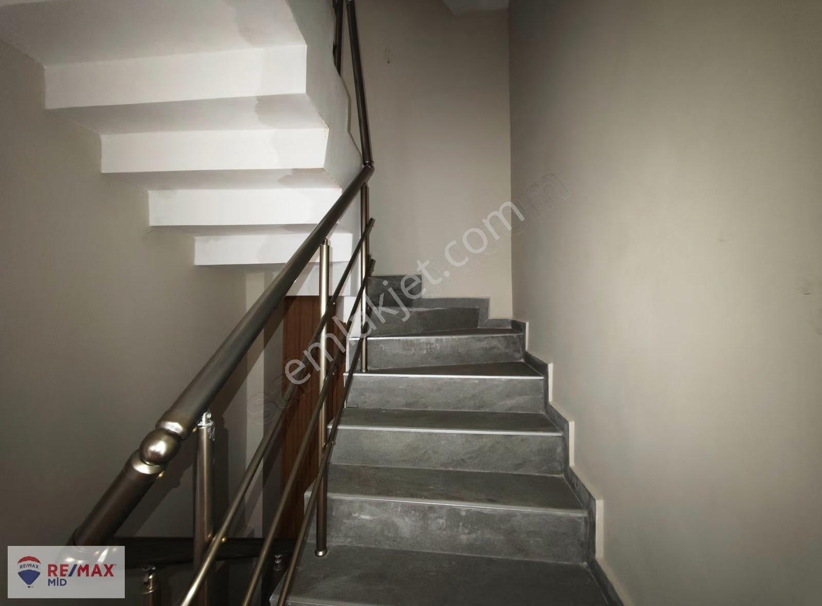 Remax Mid - Satılık 5+1 Trıbleks Villa - Toygar - Sıfır - Görsel 15