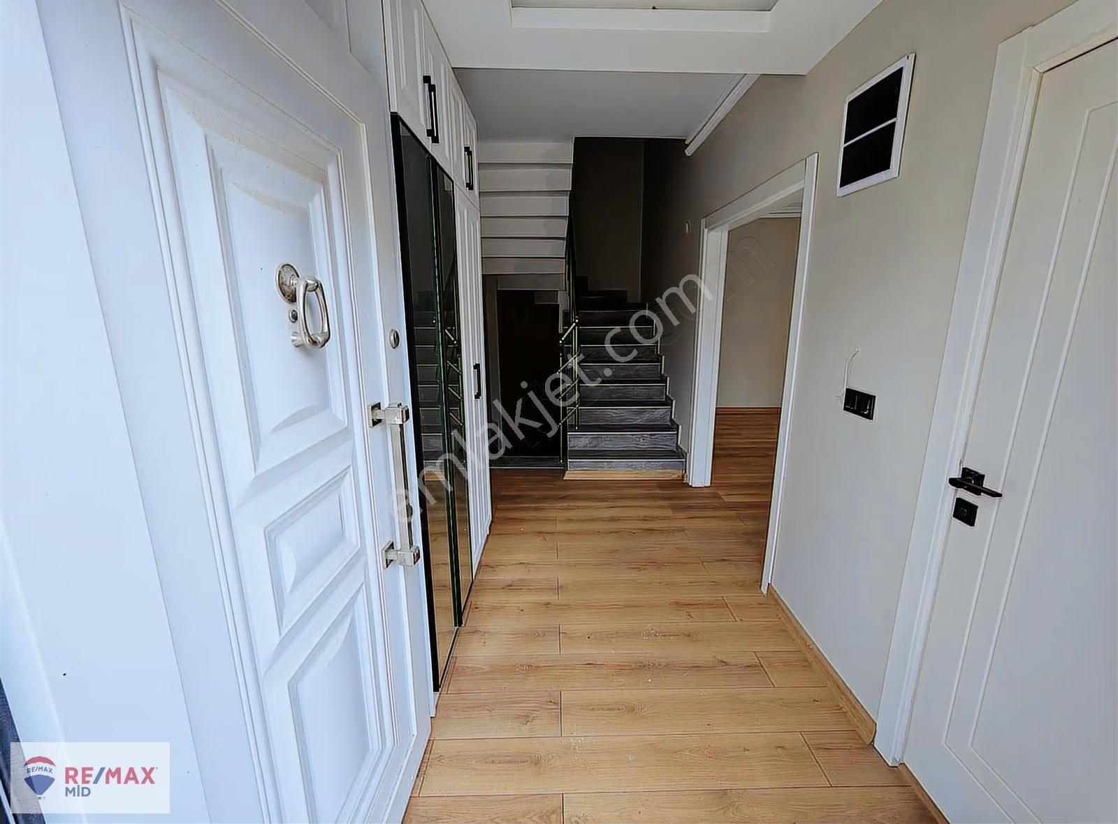 Remax Mid - Satılık 5+1 Trıbleks Villa - Toygar - Sıfır - Görsel 19