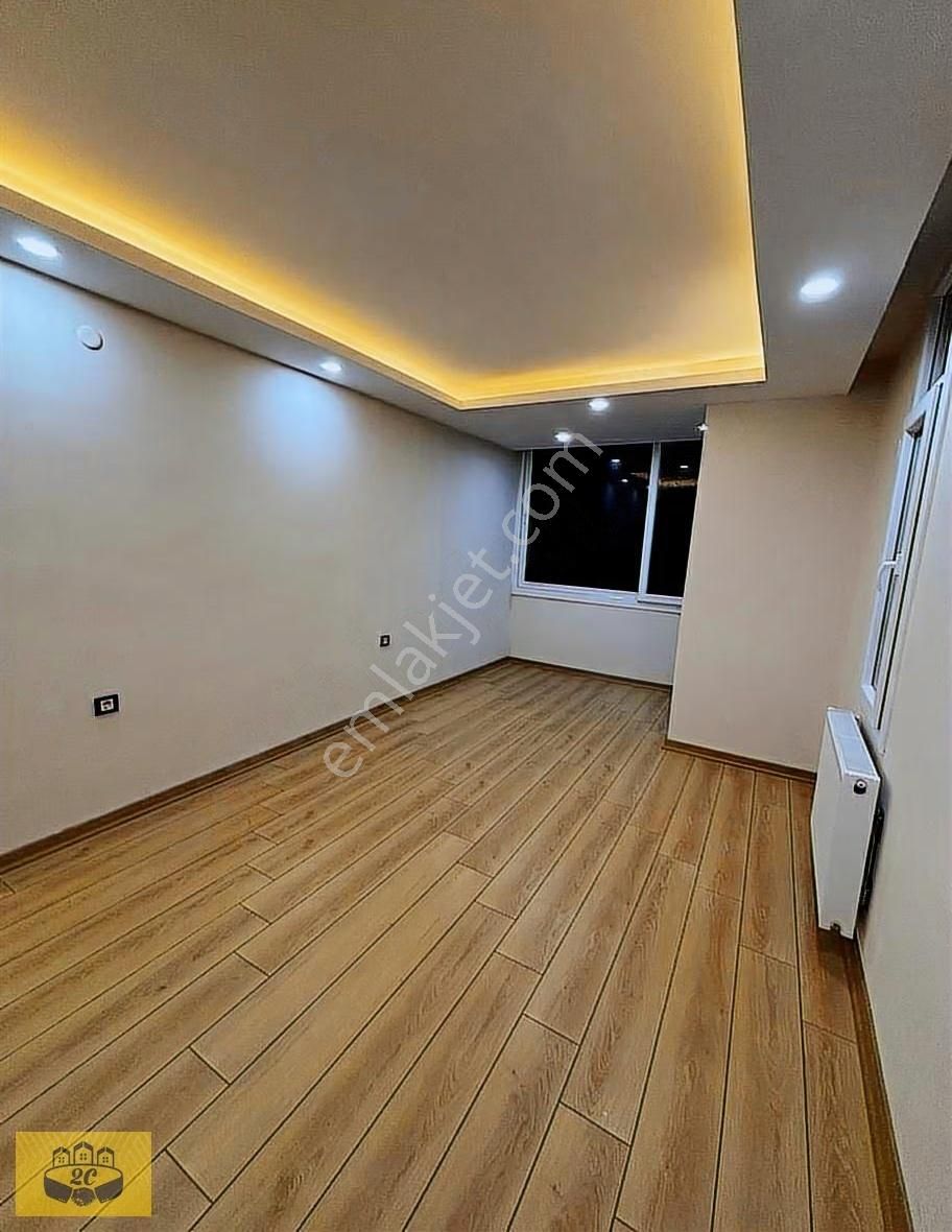 K.evren Semt Pazarı Civ. 3+1 Kapalı Mutfak Kombili+çift Banyolu - Görsel 24