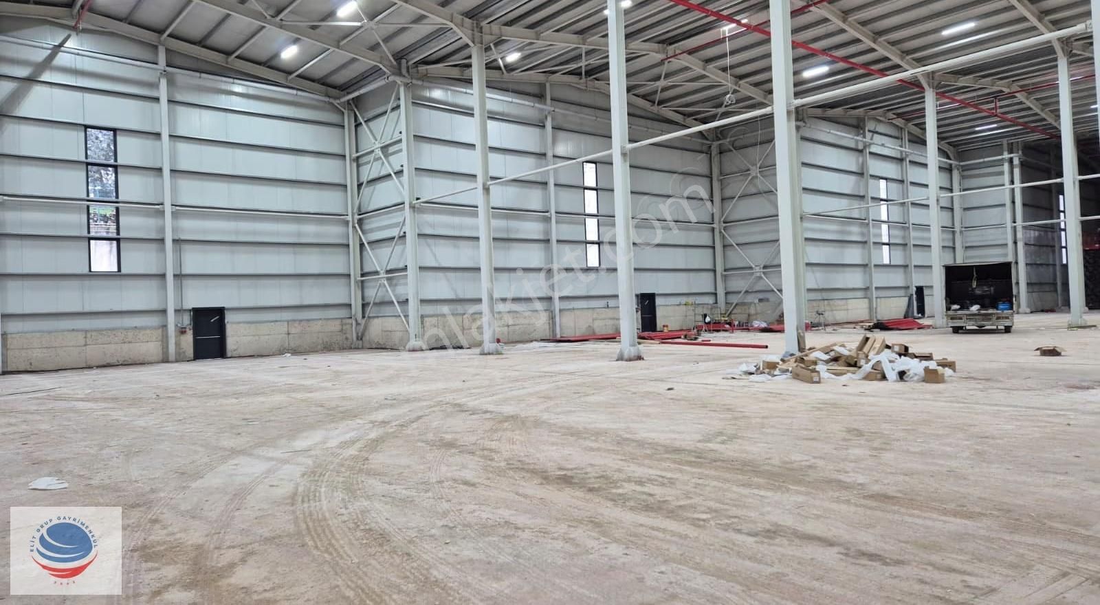 Balçık Mah'de 4.200 M² Kapalı Alanlı Rampalı Kiralık Depo