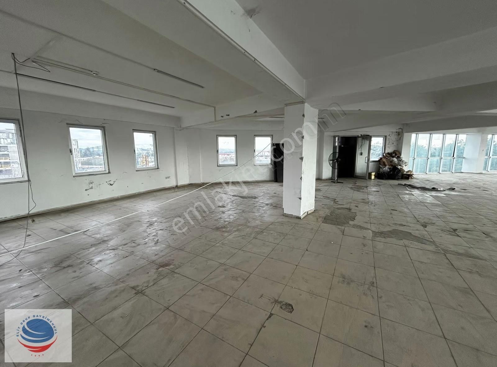 Balçık Mh Gosb Yolunda Kiralık Kdvli 1000m² Prestijli İş Yeri - Görsel 10