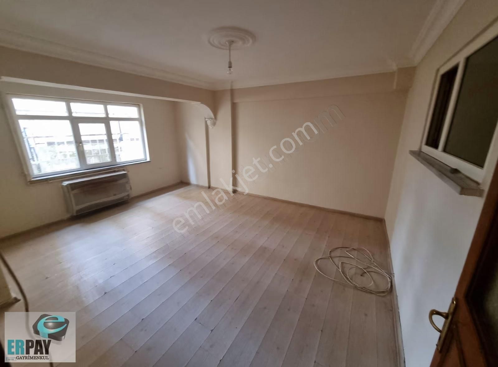 Erpay Gayrimenkul'den Karadolap Mh.2+1 Bahçe Katı Kiralık Daire
