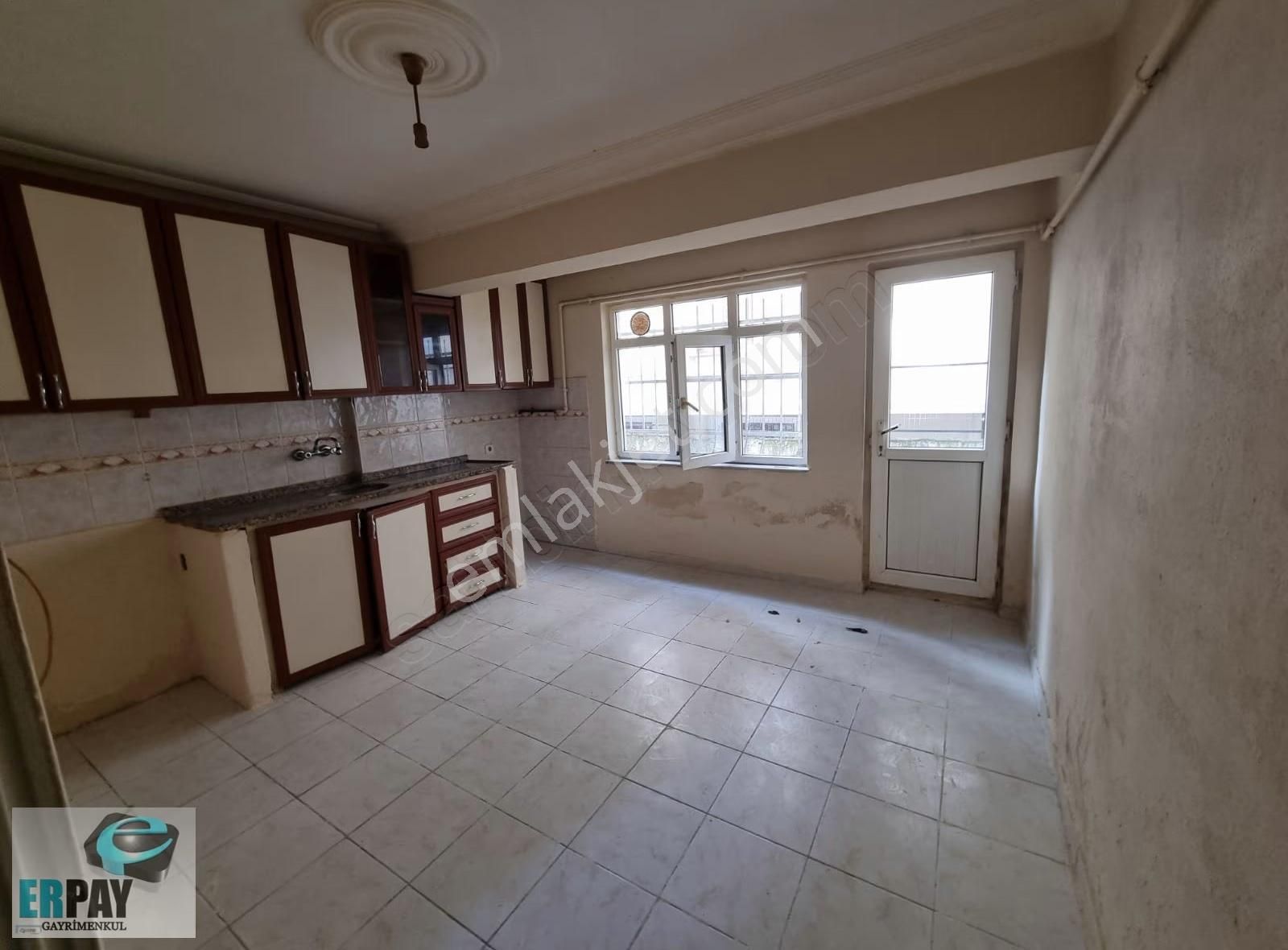 Erpay Gayrimenkul'den Karadolap Mh.2+1 Bahçe Katı Kiralık Daire - Görsel 2