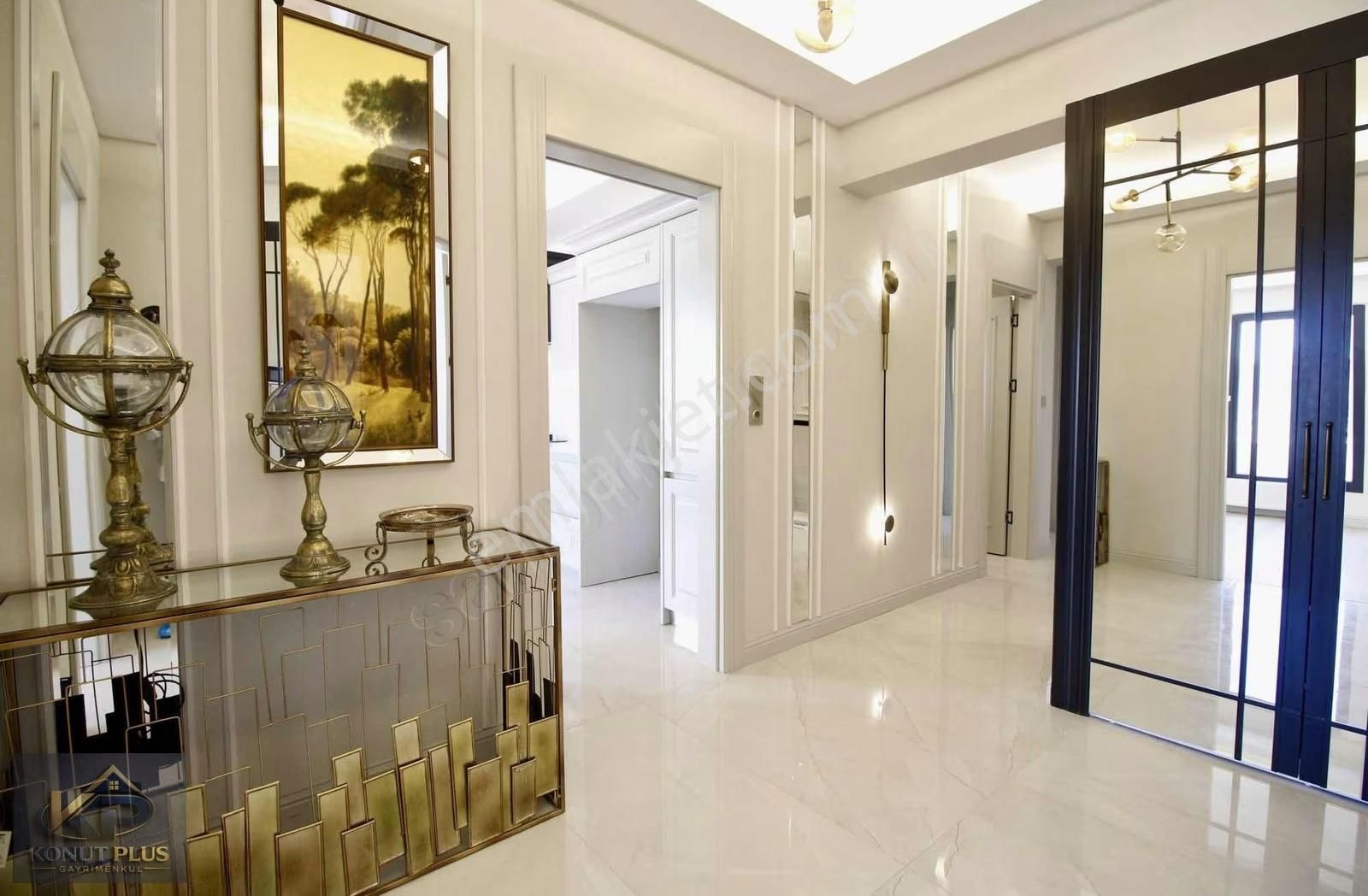 Yakut Mah. 3 Cephesi Yol, Park Önü Lüks 4+1 Satılık Daire