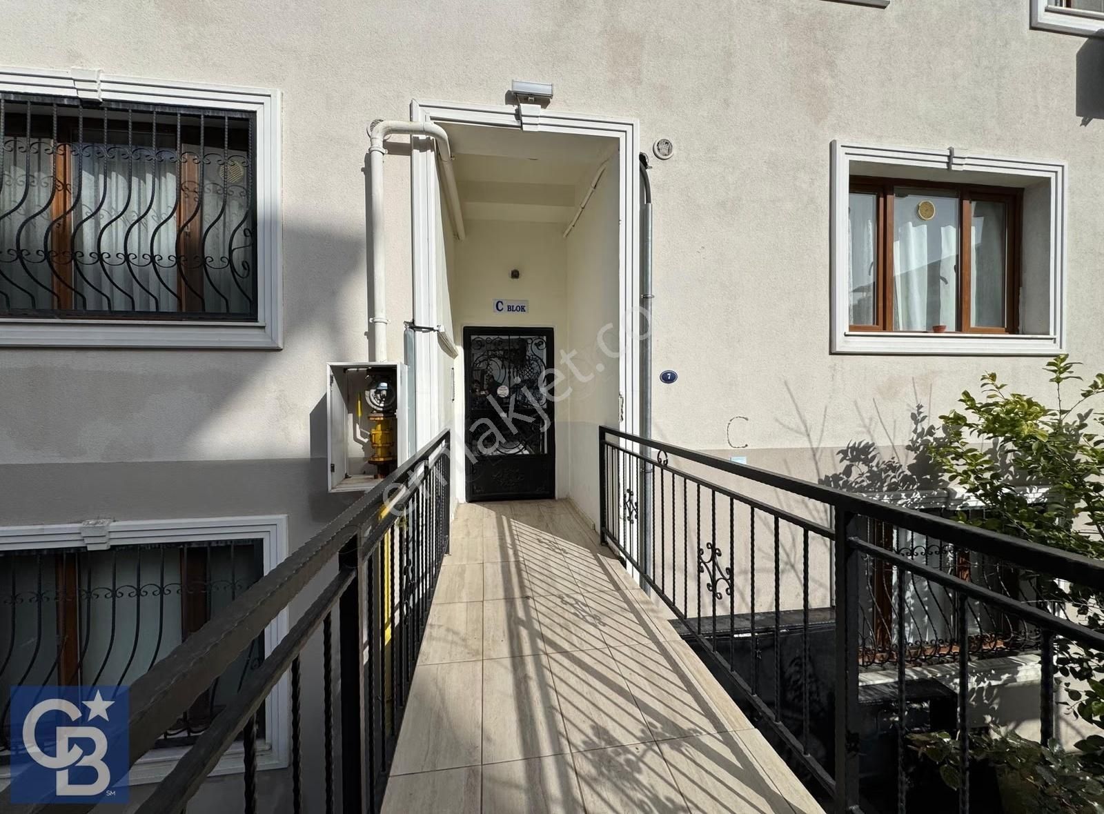 Cb Odak'tan Aliağa Örnekkent Kiralık Bahçeli Havuzlu 3+1 Daire - Görsel 7