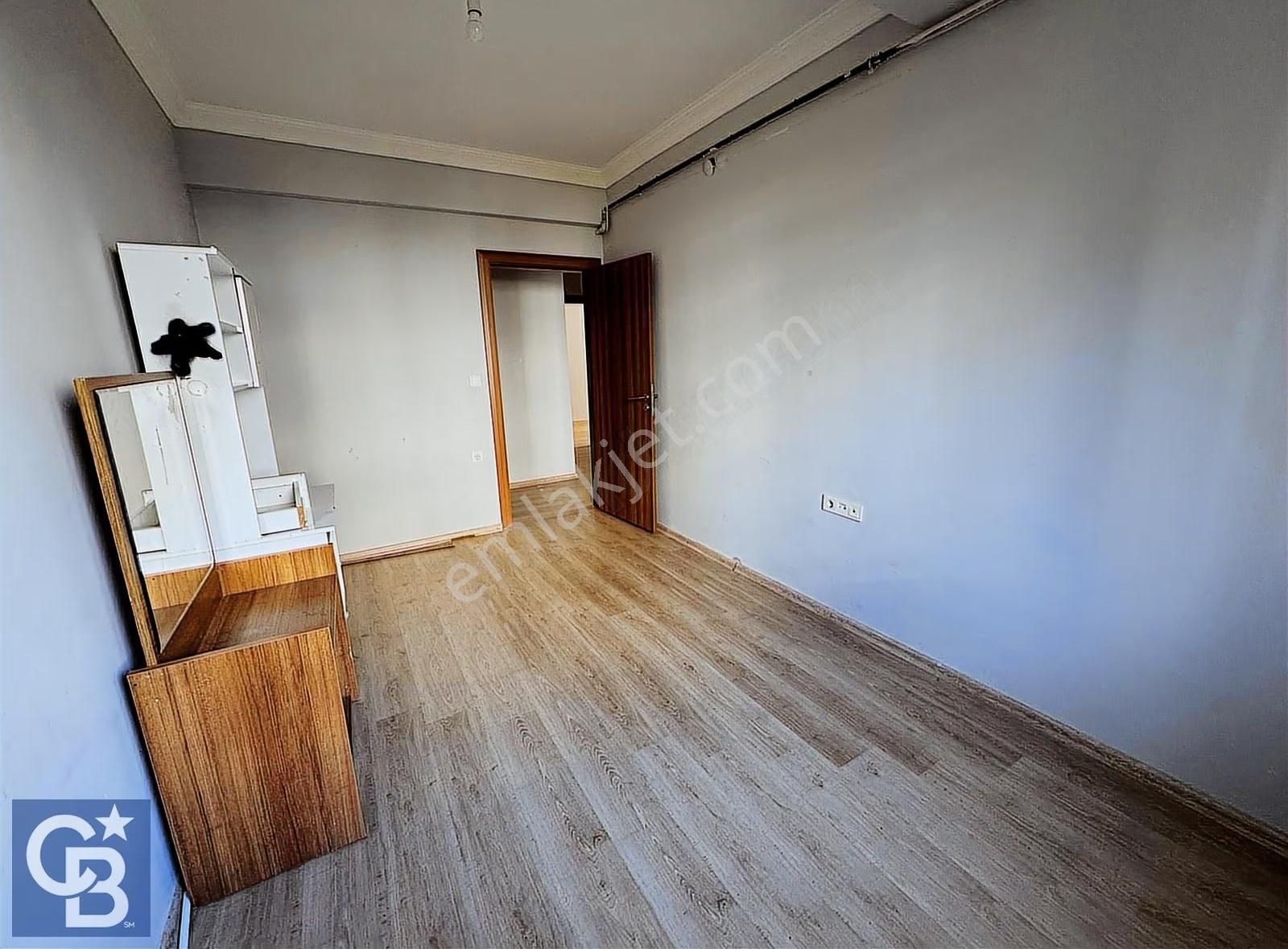 Cb Odak'tan Aliağa Örnekkent Kiralık Bahçeli Havuzlu 3+1 Daire - Görsel 9