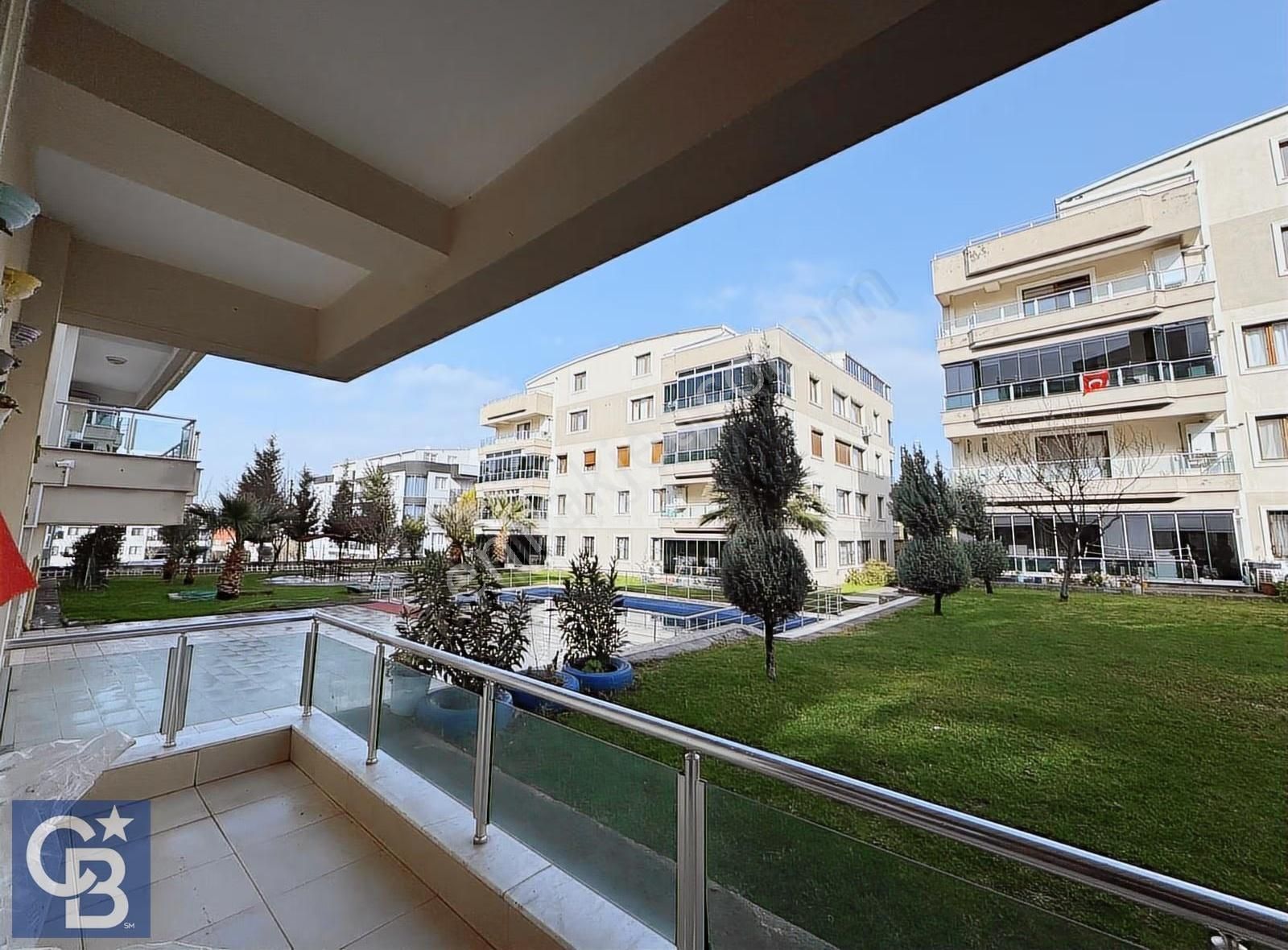 Cb Odak'tan Aliağa Örnekkent Kiralık Bahçeli Havuzlu 3+1 Daire