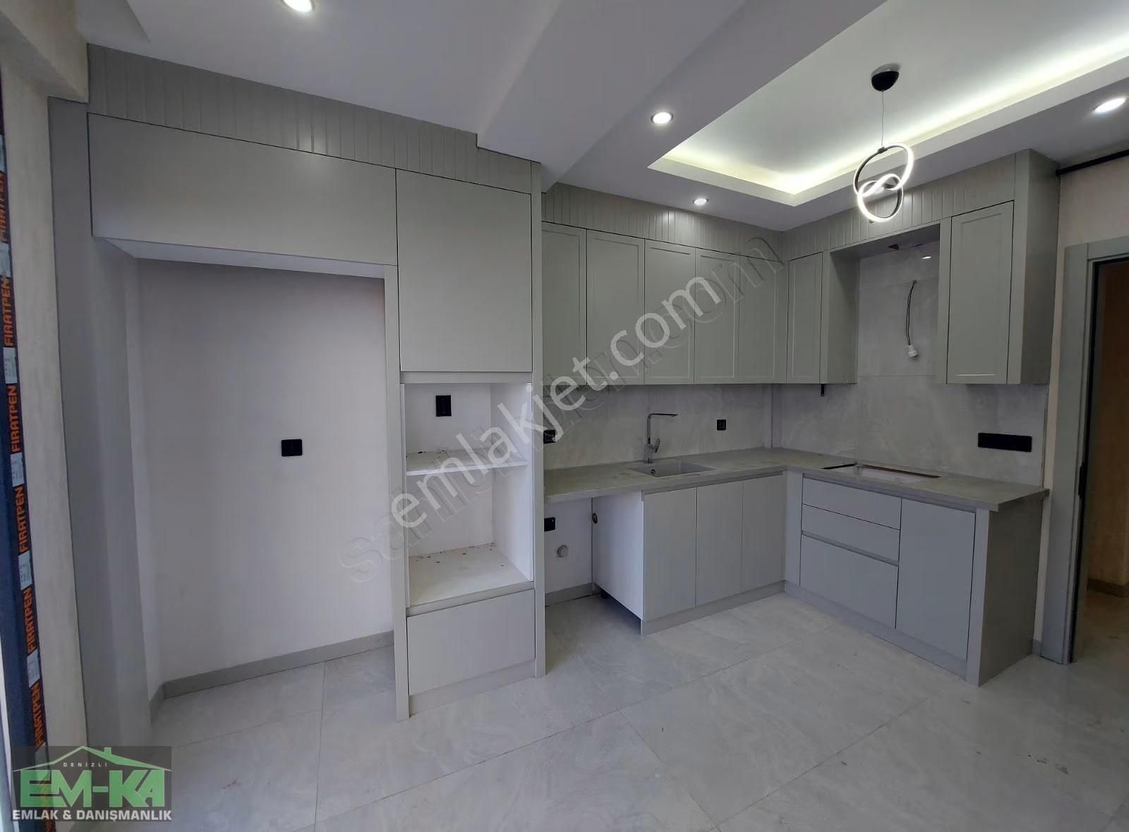 Em-ka'dan Kaymakamlık Binasına Yakın 2+1 Satılık Daire - Görsel 3
