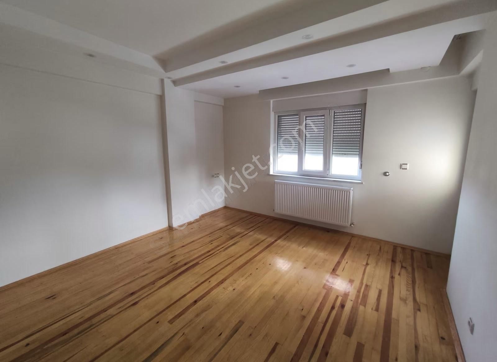 Cumhuriyet Mahallesinde 170 M2 Geniş İçi Yeni Kiralık 3+1 Daire - Görsel 3