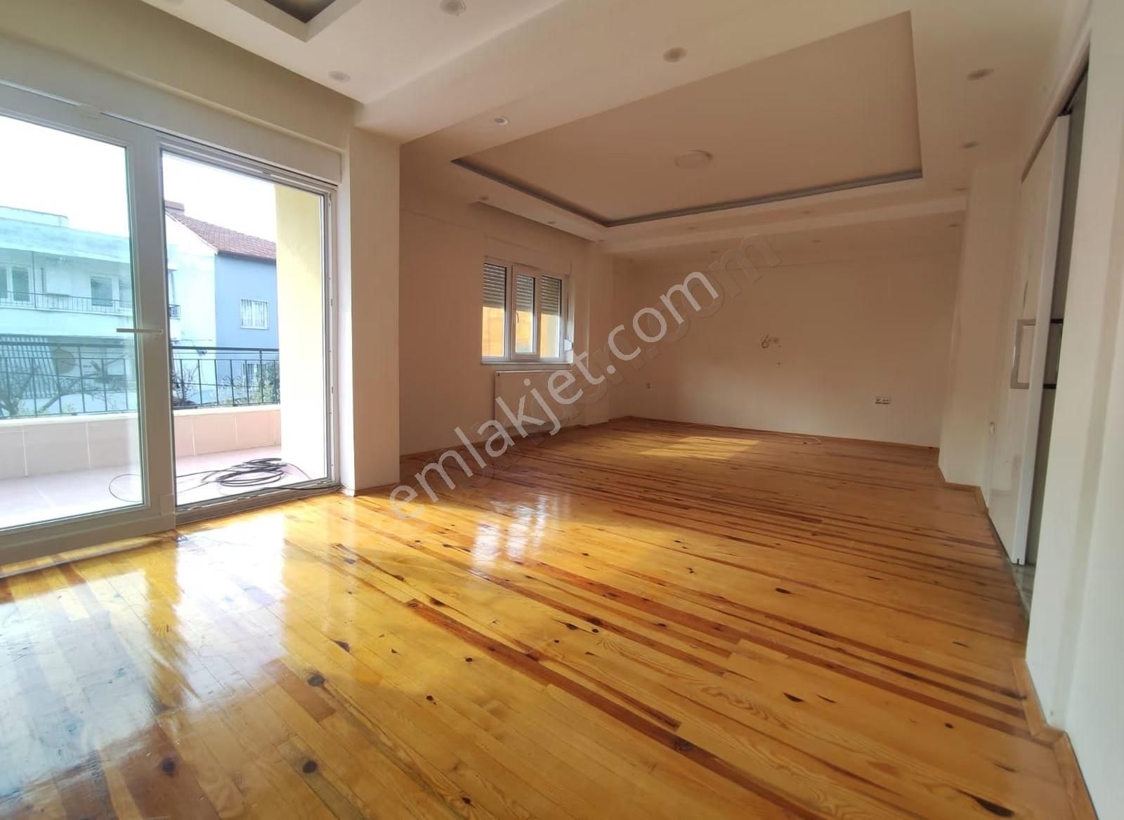 Cumhuriyet Mahallesinde 170 M2 Geniş İçi Yeni Kiralık 3+1 Daire - Görsel 6