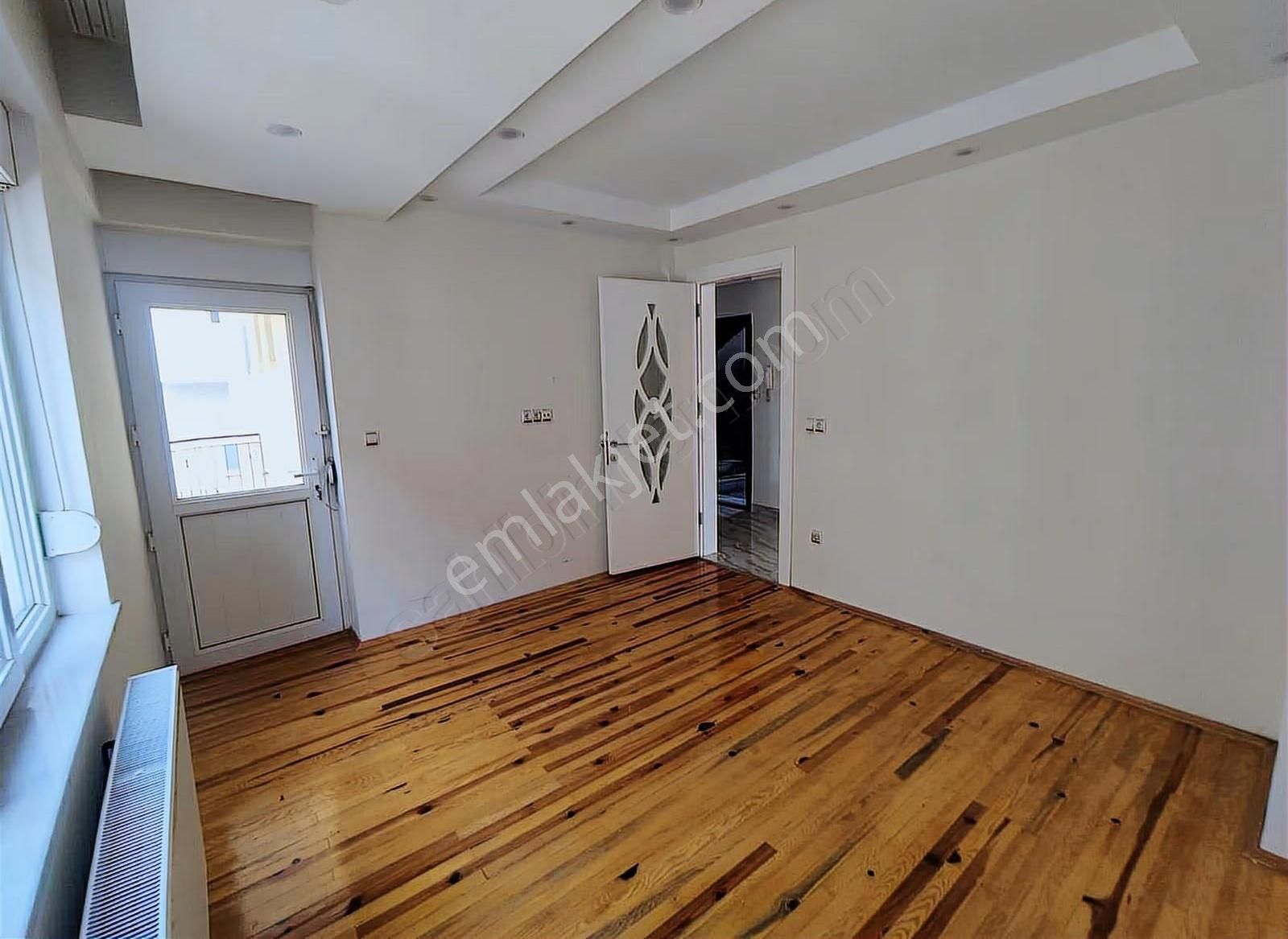 Cumhuriyet Mahallesinde 170 M2 Geniş İçi Yeni Kiralık 3+1 Daire - Görsel 5