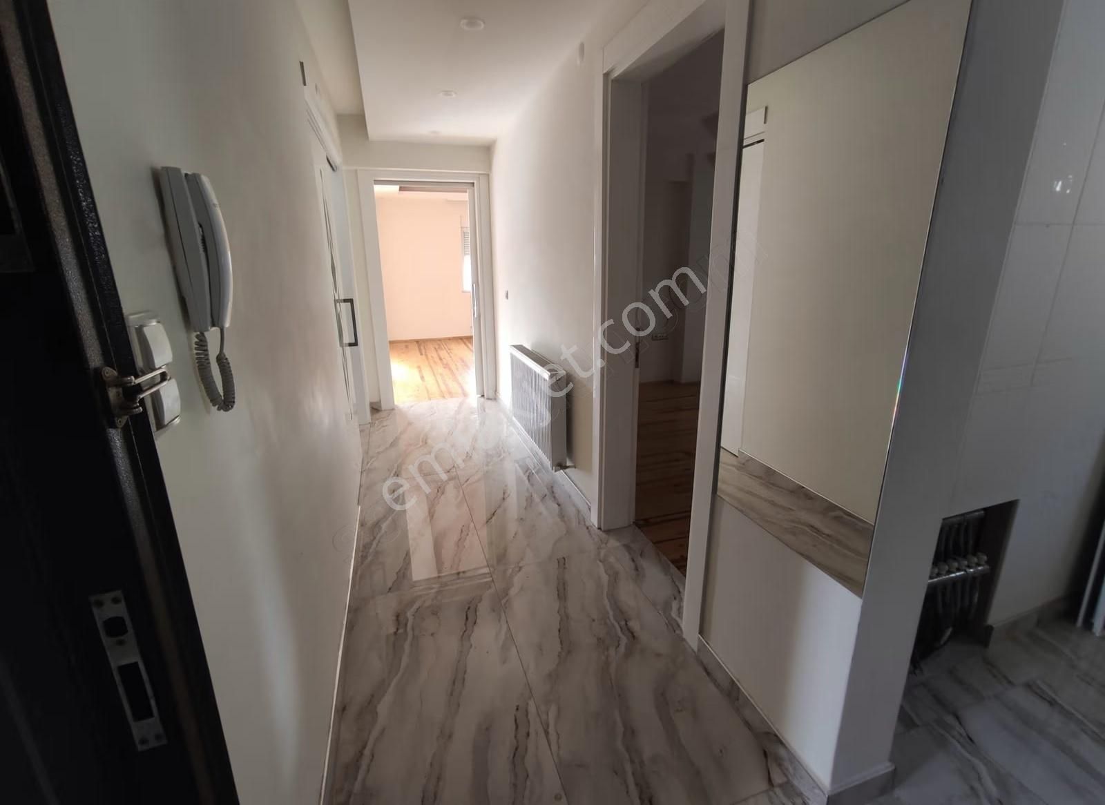 Cumhuriyet Mahallesinde 170 M2 Geniş İçi Yeni Kiralık 3+1 Daire - Görsel 10