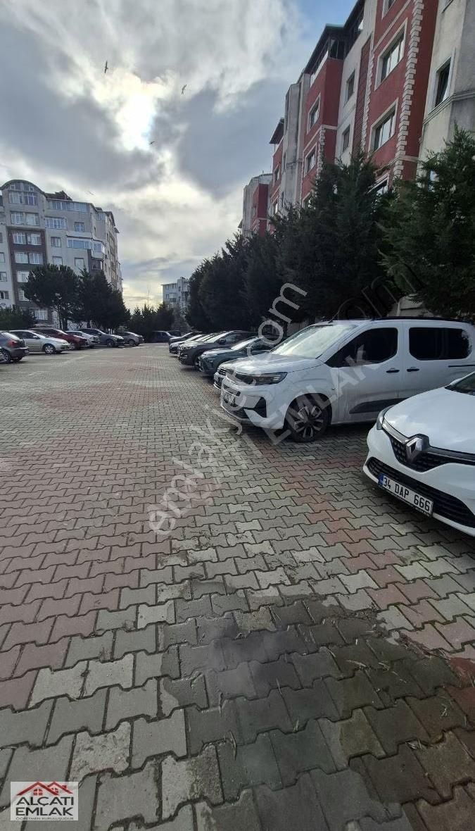 Başakşehir'de Satılık 2+1 Daire: Merkezi Konum, Ulaşım Kolaylığı - Görsel 24