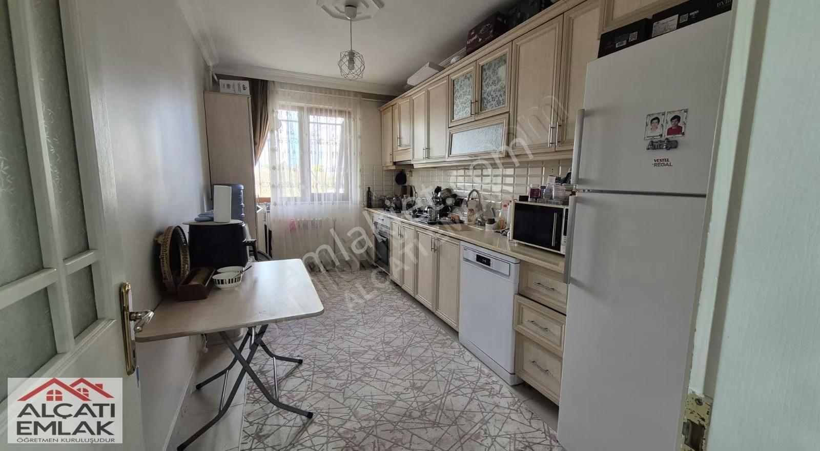 Başakşehir'de Satılık 2+1 Daire: Merkezi Konum, Ulaşım Kolaylığı - Görsel 18