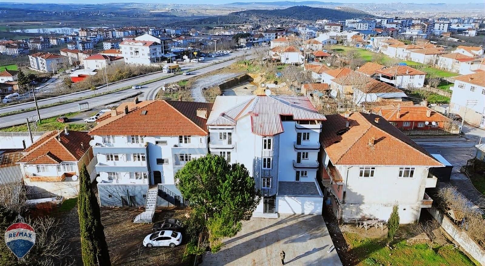 Remax Rıdvan Gedik Ferizli İnönü Mahallesinde 2+1 Kiralık Daire
