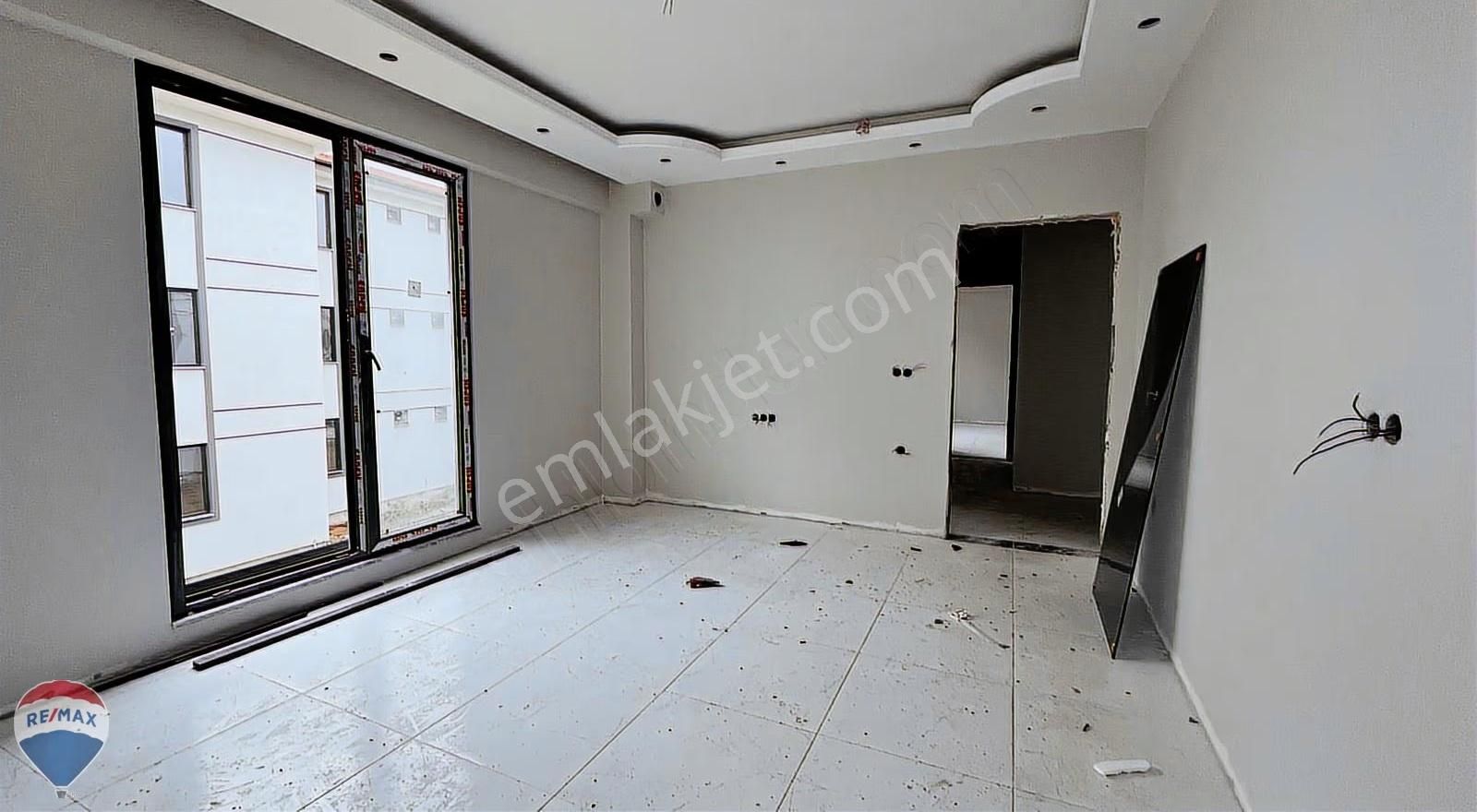 Remax Maviden Fatih Mah. 2+1 92 M2 Balkonlu Yüksek Giriş Daire - Görsel 6
