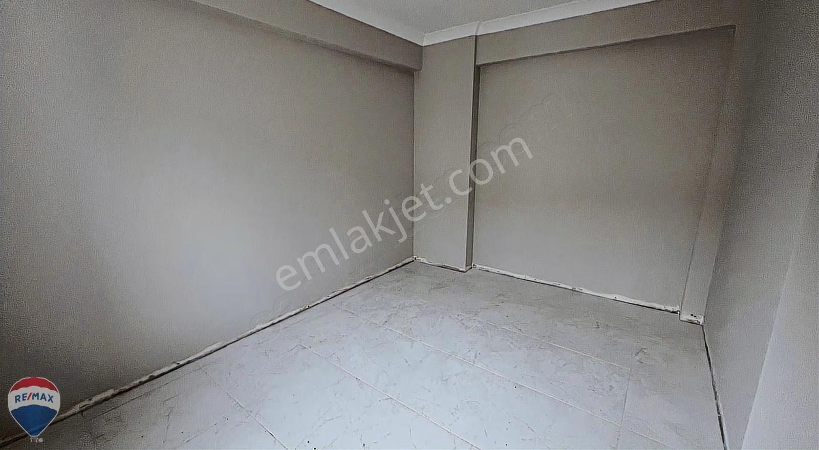 Remax Maviden Fatih Mah. 2+1 92 M2 Balkonlu Yüksek Giriş Daire - Görsel 3