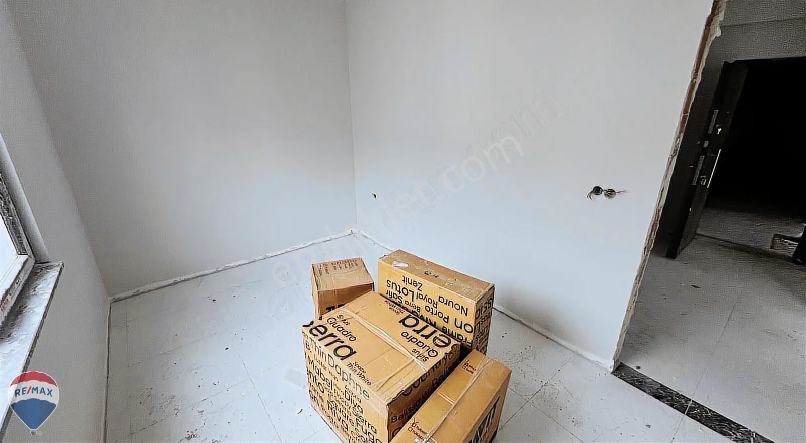 Remax Maviden Fatih Mah. 2+1 92 M2 Balkonlu Yüksek Giriş Daire - Görsel 4