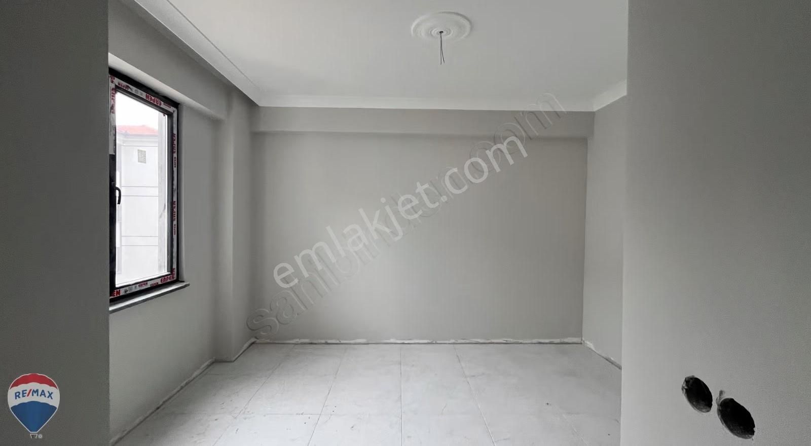 Remax Maviden Fatih Mah. 2+1 92 M2 Balkonlu Yüksek Giriş Daire - Görsel 7
