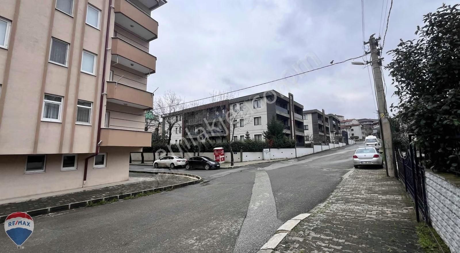 Remax Maviden Çoruh Evlerde 3+1 2.kat 140 M2 Balkon+ Depoludaire - Görsel 16