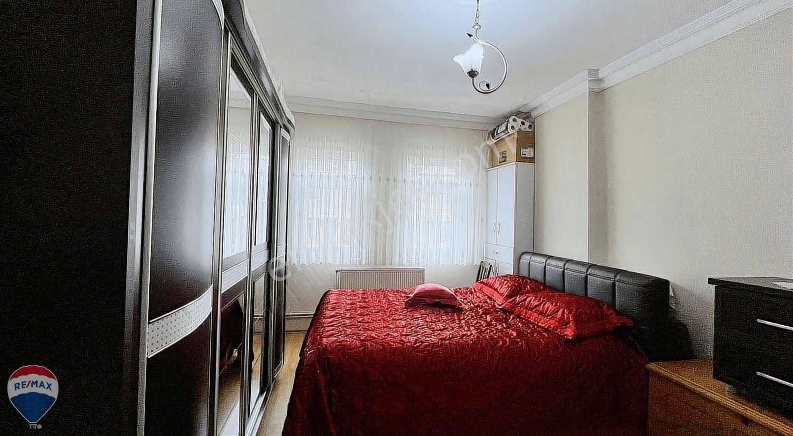 Remax Maviden Çoruh Evlerde 3+1 2.kat 140 M2 Balkon+ Depoludaire - Görsel 12