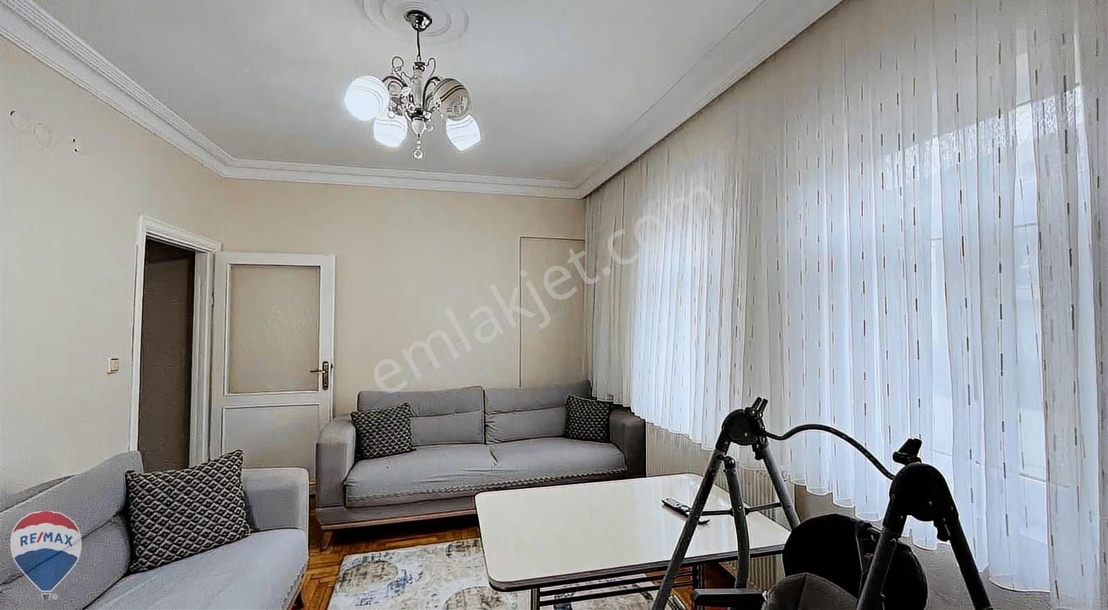 Remax Maviden Çoruh Evlerde 3+1 2.kat 140 M2 Balkon+ Depoludaire - Görsel 7