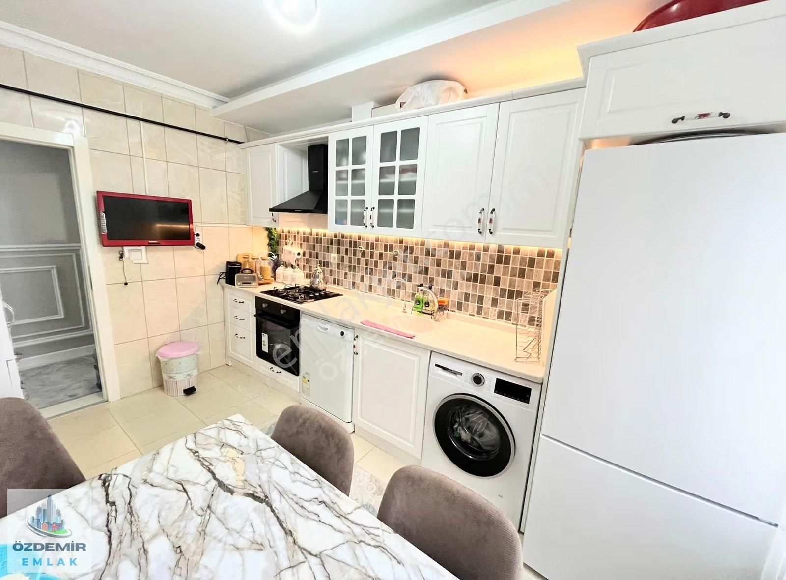 Özdemir Emlak'tan Görülmeye Değer Full Yapılı Kış Bahçeli 3+1!!! - Görsel 14
