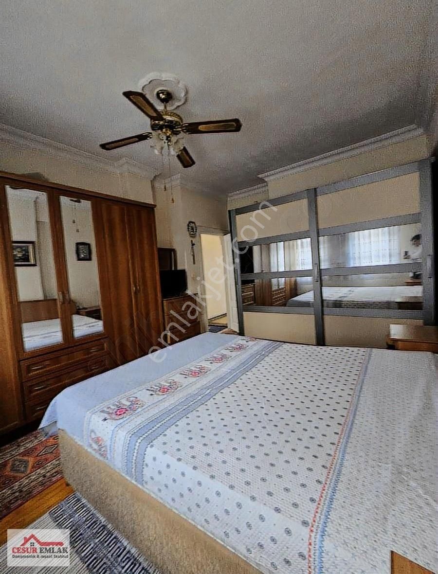 Cesurdan Yok Böyle Geniş Daire - Görsel 18