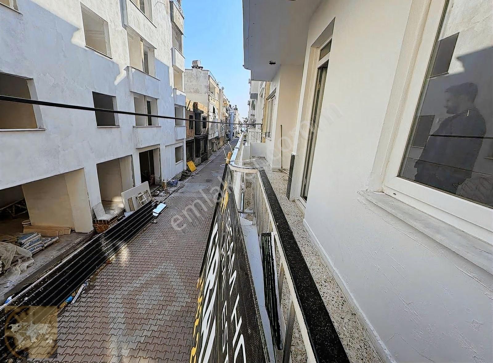 Dream Home'dan Dumlupınar Mah. 3+1 B.mutfak Denize 100m