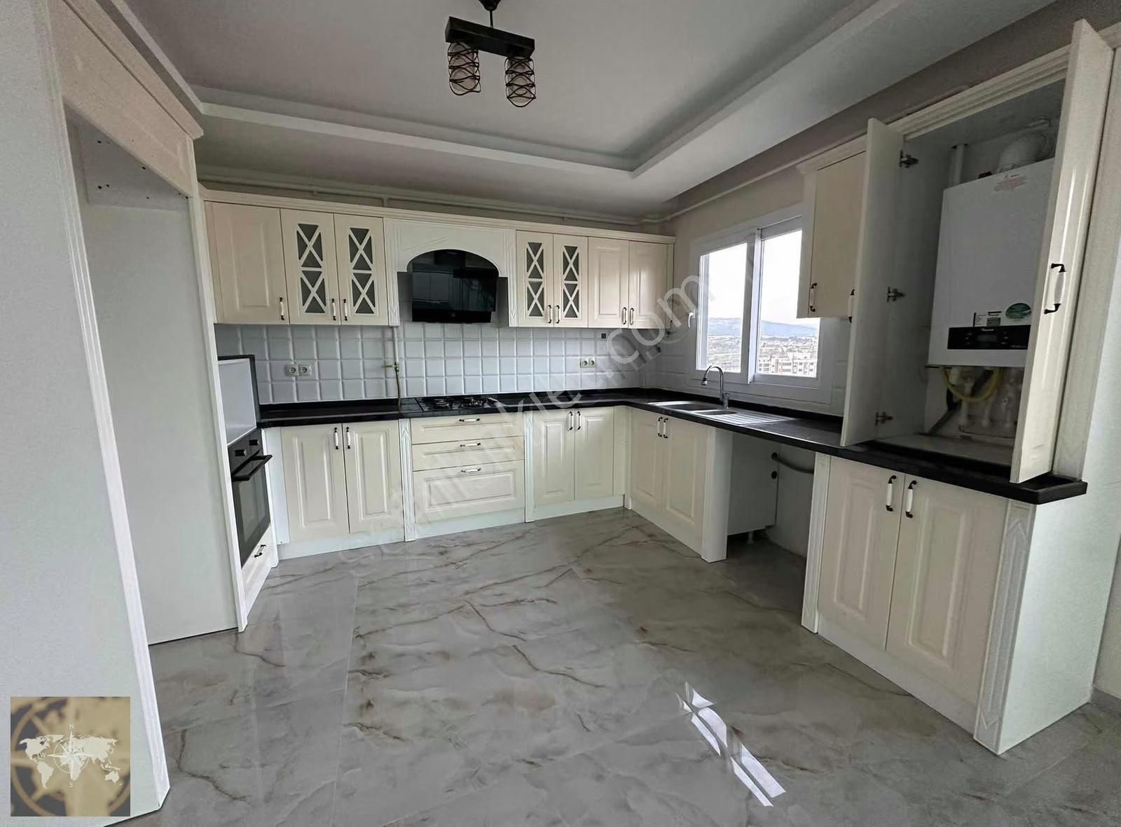 Dream Home'dan Merkez Mah. B.mutfak Zirvede Konfor Satılık 4+1