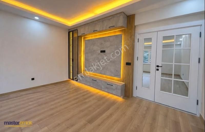 Barış Mahallesinde | Tadilatlı Masrafsız | Taşınmaya Hazır Daire - Görsel 3