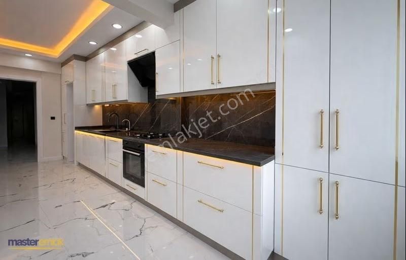 Barış Mahallesinde | Tadilatlı Masrafsız | Taşınmaya Hazır Daire - Görsel 15