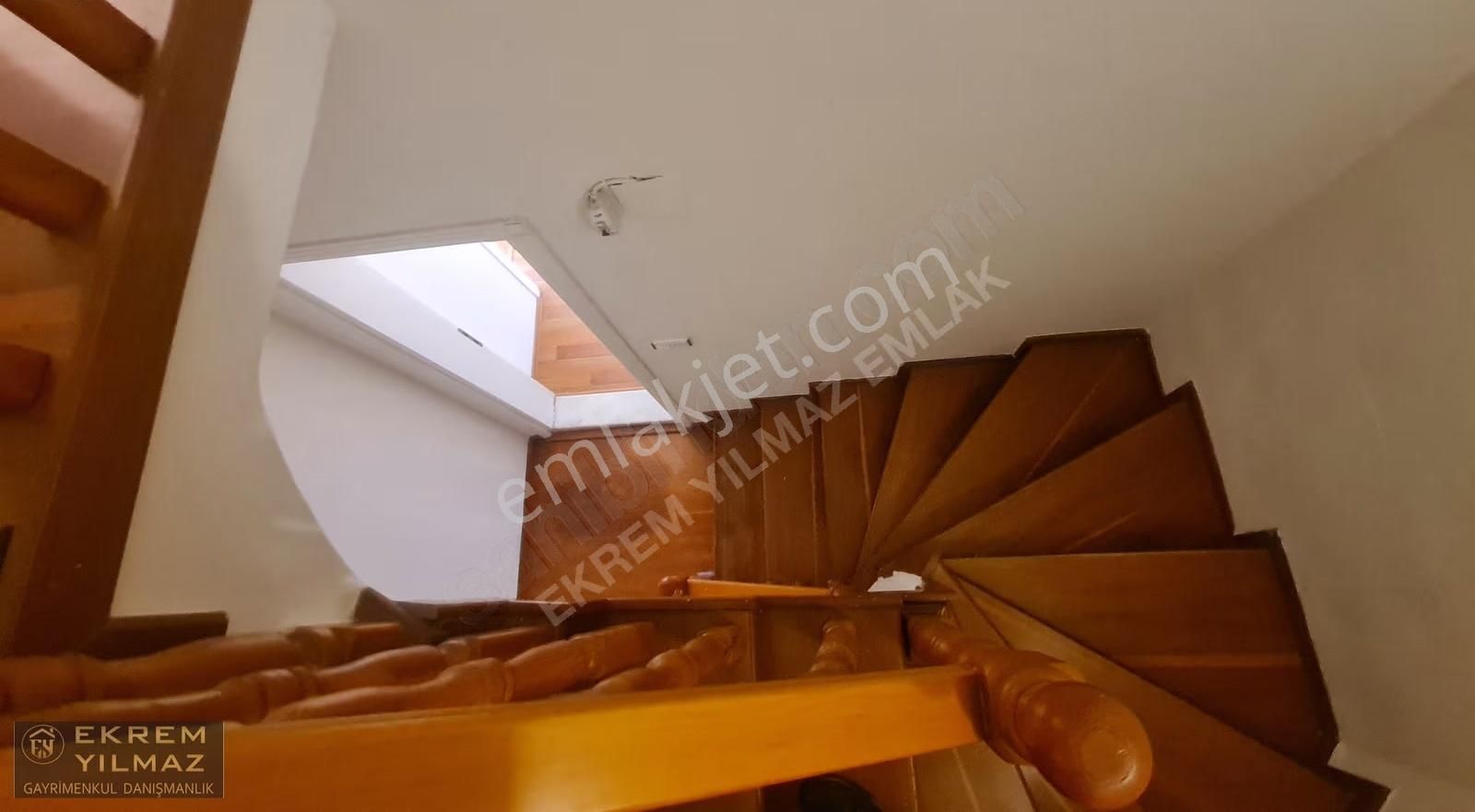 Köyceğiz Ulucamii Mahallesin'de 5+1 Bitişik Tripleks Villa - Görsel 9