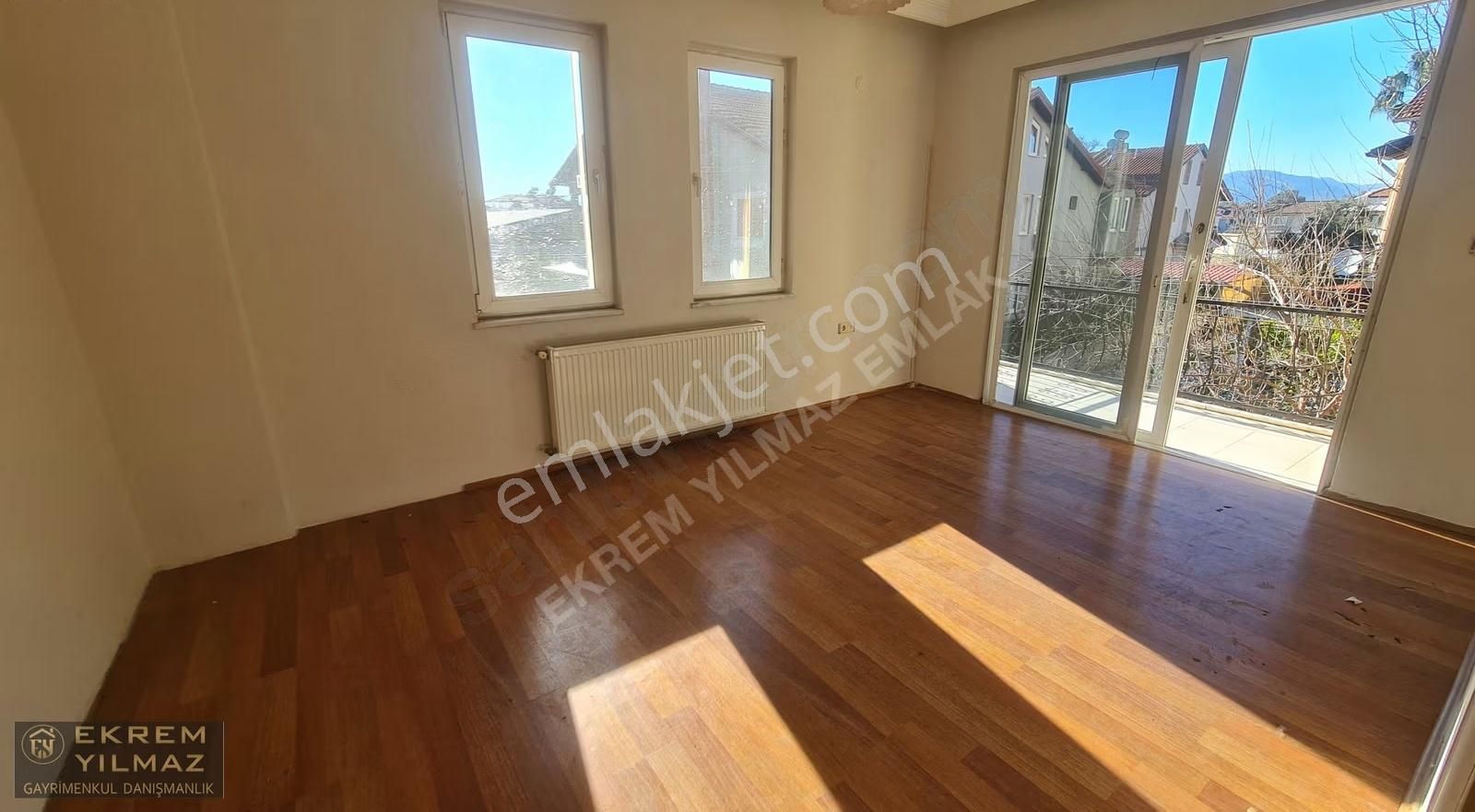 Köyceğiz Ulucamii Mahallesin'de 5+1 Bitişik Tripleks Villa - Görsel 13