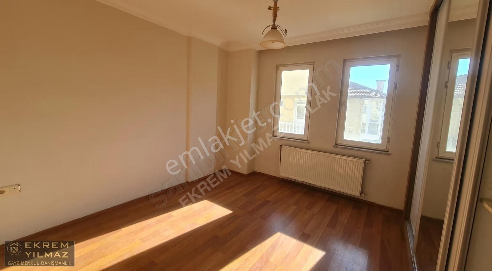 Köyceğiz Ulucamii Mahallesin'de 5+1 Bitişik Tripleks Villa - Görsel 5