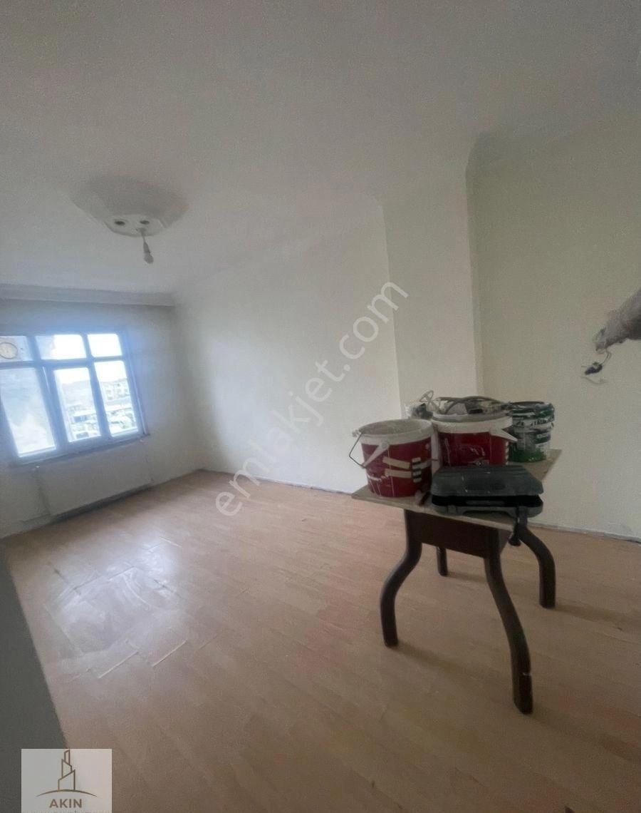 Tadilat Boyası Yapılmış Cadde Üzeri Geniş 2 Banyolu Kiralık 2+1 Daire - Görsel 8