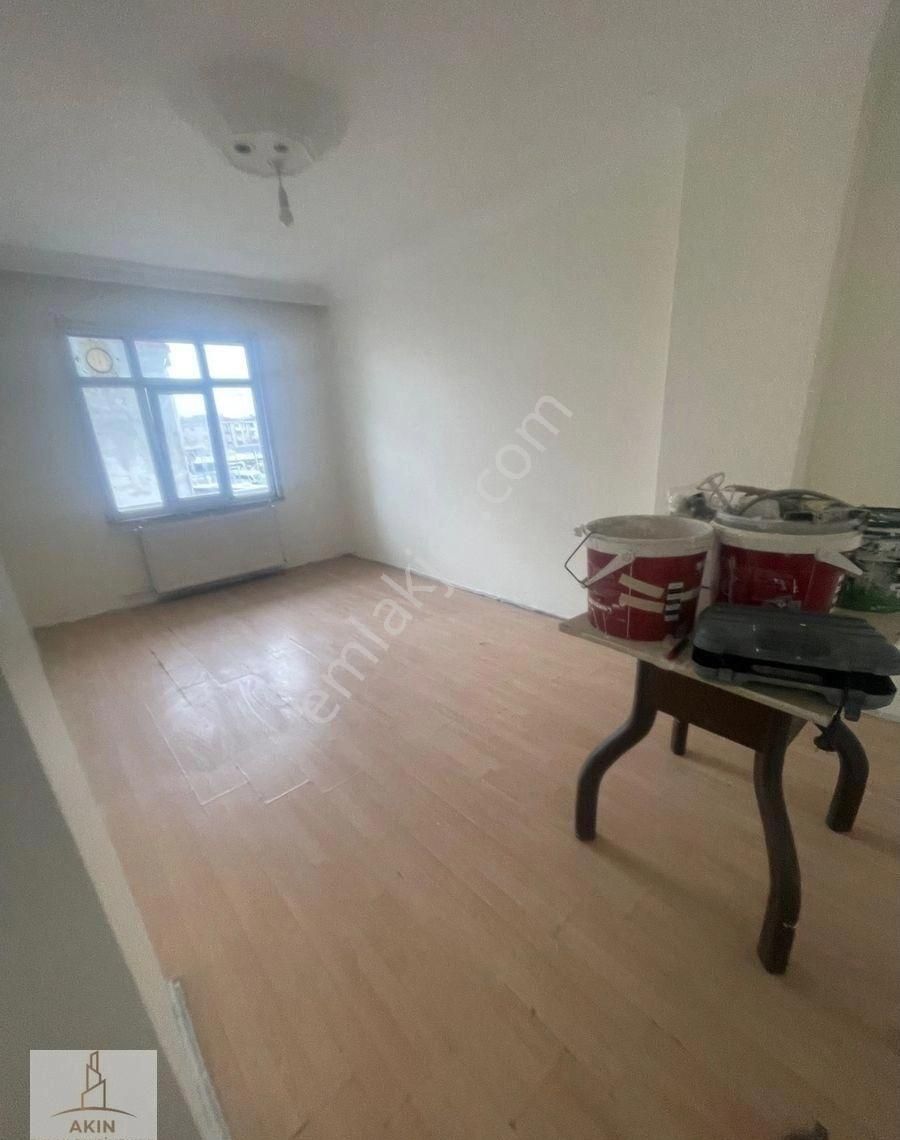 Tadilat Boyası Yapılmış Cadde Üzeri Geniş 2 Banyolu Kiralık 2+1 Daire - Görsel 7