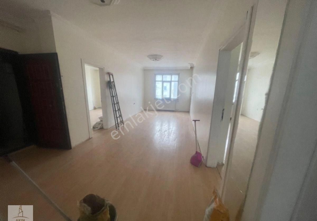 Tadilat Boyası Yapılmış Cadde Üzeri Geniş 2 Banyolu Kiralık 2+1 Daire - Görsel 9
