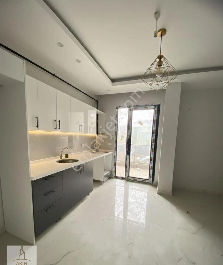 Küçükçekmece Halkalı'da Masrafsız 2+1 Teraslı Daire (the 34)