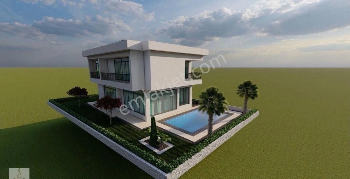 Güzelce Plajında Denize 100 M Grniş Bahçeli Müstakil Yüzme Havuzlu Villa