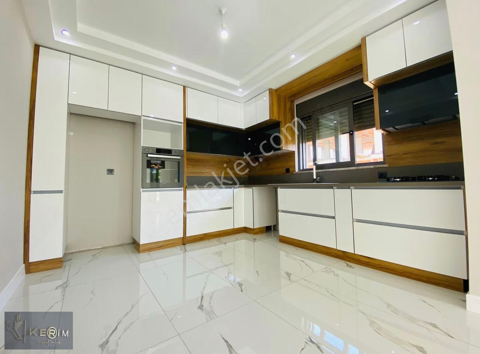 Kerim'den Altınoluk Satılık 5+1 Denize 100m. Sıfır Bahçeli Villa - Görsel 18