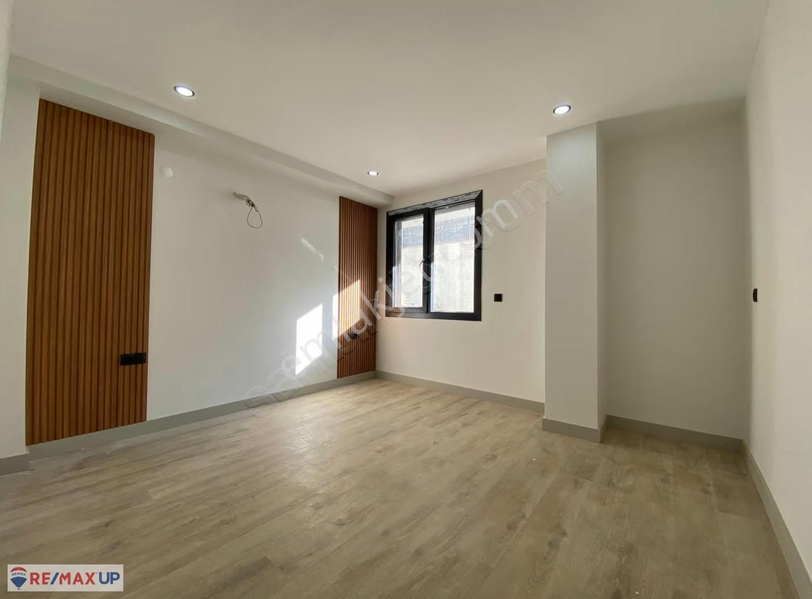 Kuşadası Havuzlu Sitede Bahçe Konforu - Görsel 5