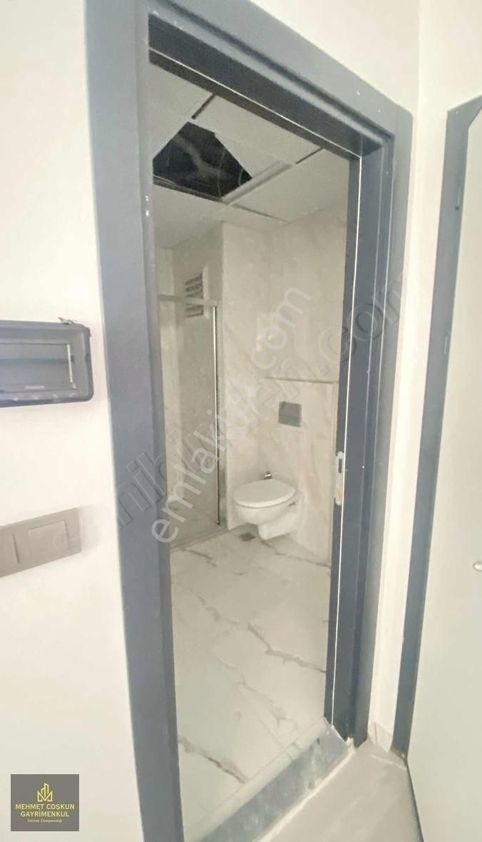 Sarıçam'da Bulvar Üzeri Sıfır Eşyalı Geniş 1+1 Kiralık Daire - Görsel 8