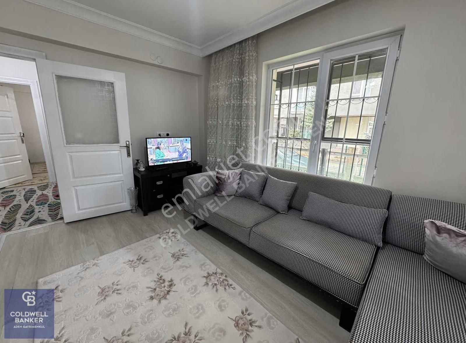 Merkezi//kamu Servis//full Eşya//1+1//kiralık Ferah Daire - Görsel 2