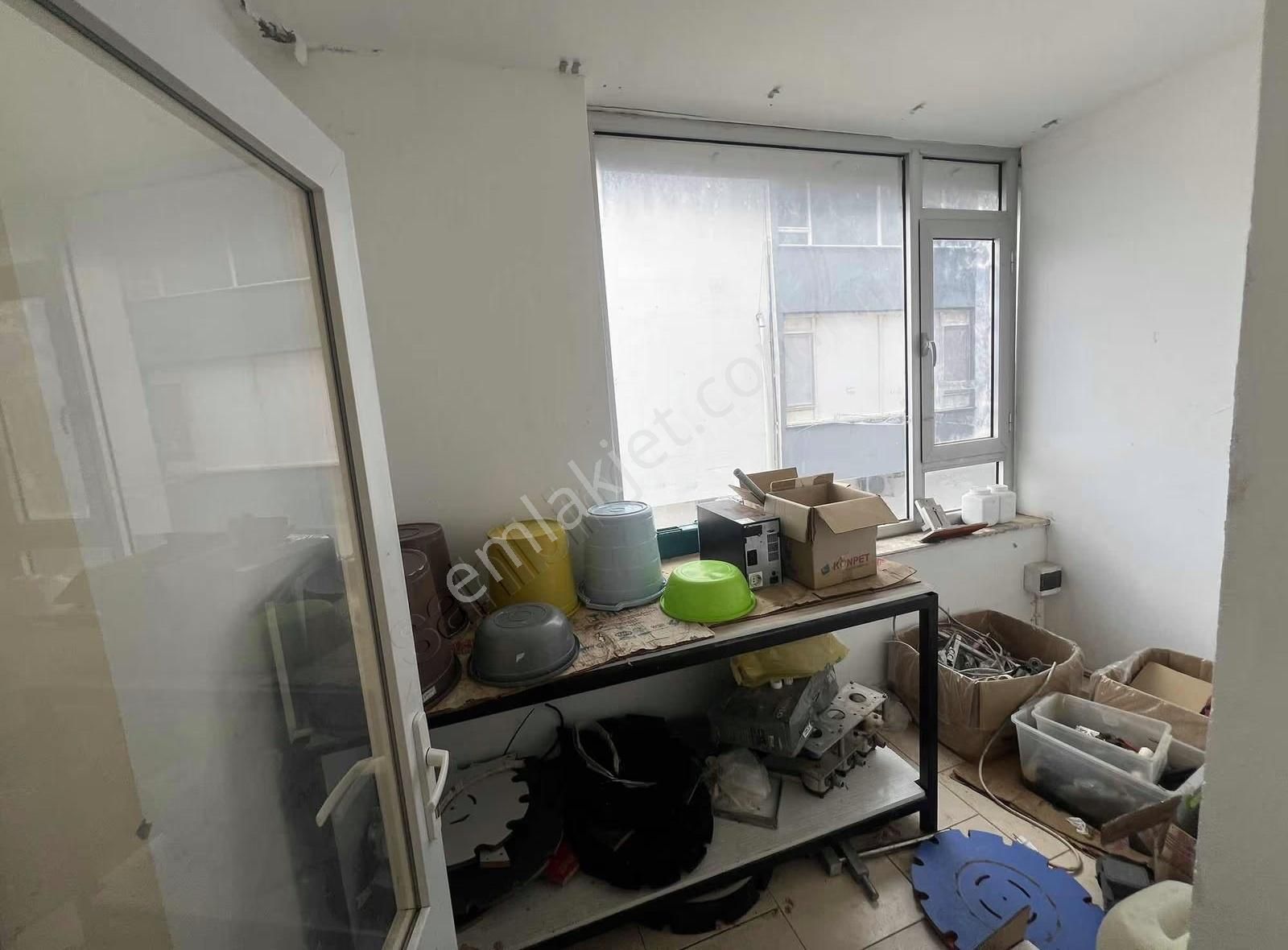 Altınova Sinan Mahallesinde Kiralık Ruhsatlı 1100 M² İş Merkezi - Görsel 4