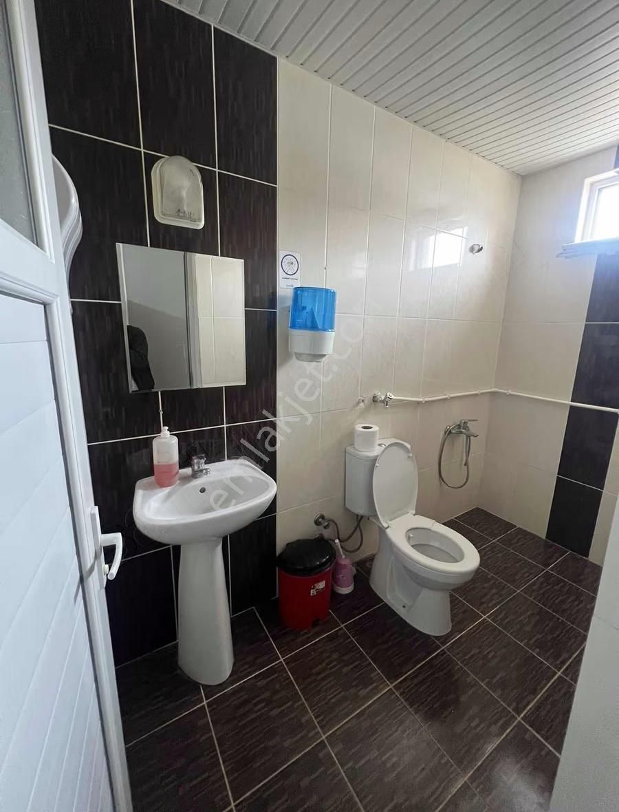 Altınova Sinan Mahallesinde Kiralık Ruhsatlı 1100 M² İş Merkezi - Görsel 12