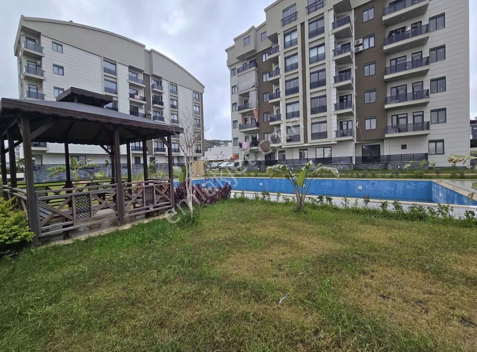 Varsak'ta Havuz Cepheli, Yatırımlık 1+1 Daire - Görsel 8