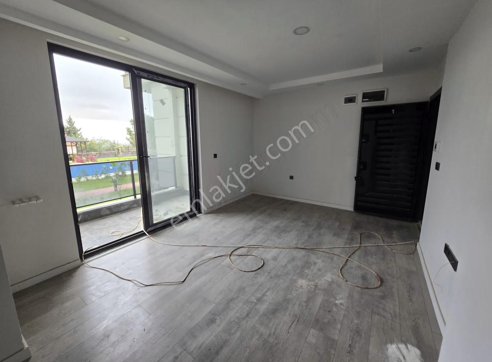 Varsak'ta Havuz Cepheli, Yatırımlık 1+1 Daire - Görsel 21